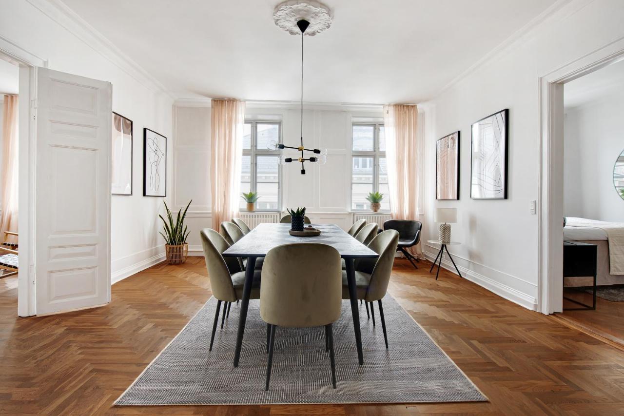Apartament Sanders Square - Spacious Six-bedroom Near Amalienborg *