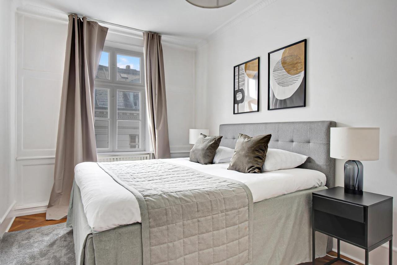 Sanders Square - Spacious Six-bedroom Near Amalienborg Apartament Kopenhaga
